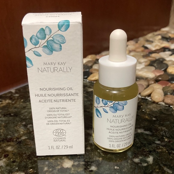 🆕 Mary Kay Naturally Nourishing Oil! 💥 - Picture 2 of 10